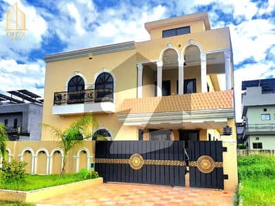 11 Marla Amazing House Near To Park For Sale In Bahria Town 11 Marla Amazing House Near To Park For Sale In Bahria Town