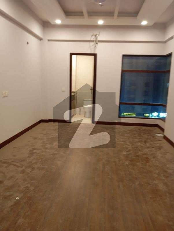 FLAT AVAILABLE FOR SALE FLAT AVAILABLE FOR SALE