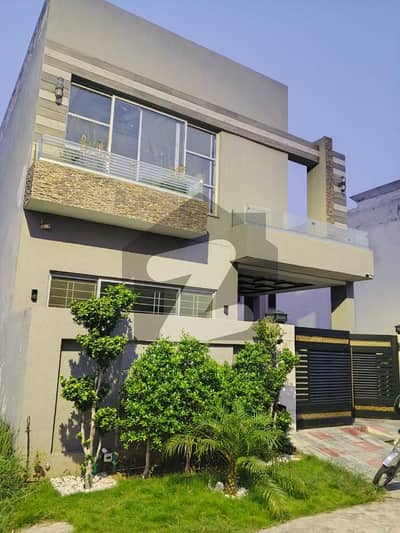 5 Marla Brand New House for Rent in DHA 9 Town D Block Prime Location - Rent 1 Lac