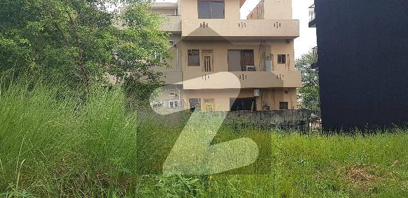 25X40 PLOT NEAR MARKAZ 80? FOR SALE 25X40 PLOT NEAR MARKAZ 80? FOR SALE