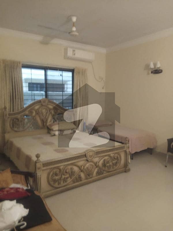 West Open 7 Years Old Proper Two Unit West Open 7 Years Old Proper Two Unit