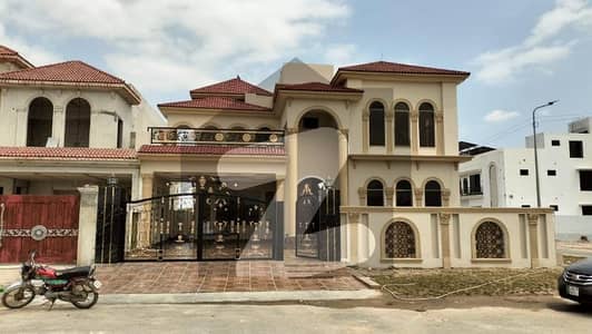 Luxury Living Redefined 1 Kanal Corner House For Sale In DHA Multan