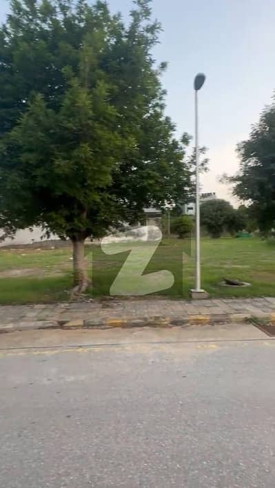 Bahria Town Phase 8 H-Block Walking Distance From Masjid And Commercial , Ready To Construct Bahria Town Phase 8 H-Block Walking Distance From Masjid And Commercial , Ready To Construct