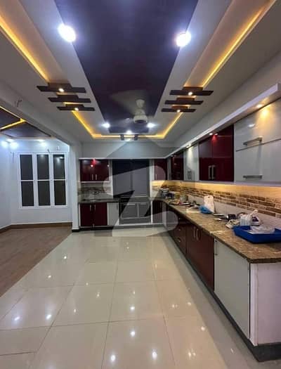 3 bed lounge 2nd floor available for sale in nazimabad block 2