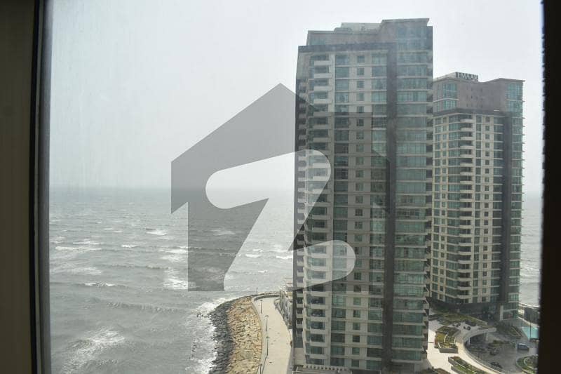 4-Beds Luxurious Aparment For Rent 4-Beds Luxurious Aparment For Rent