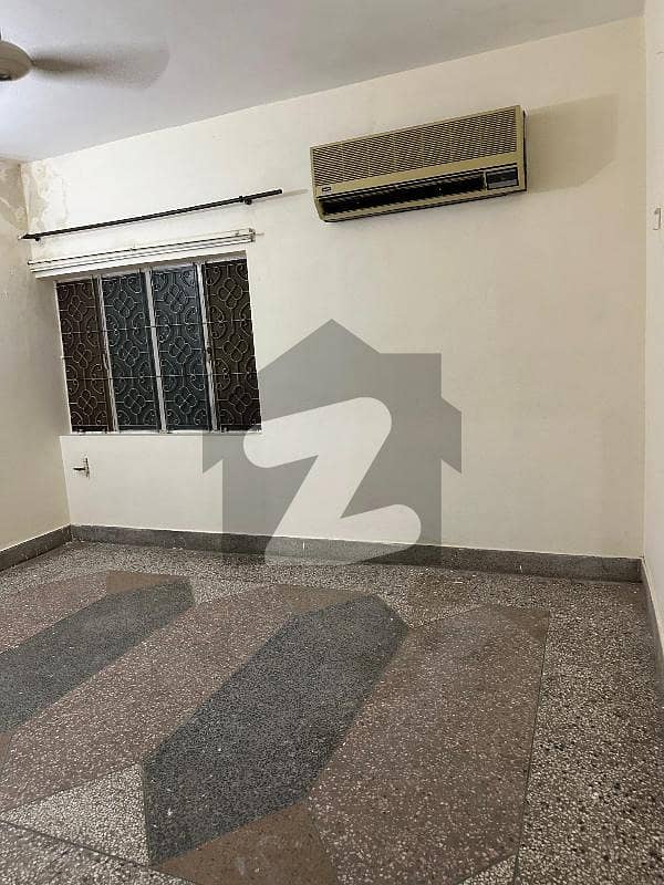 Upper Portion For Rent In G-8 Upper Portion For Rent In G-8