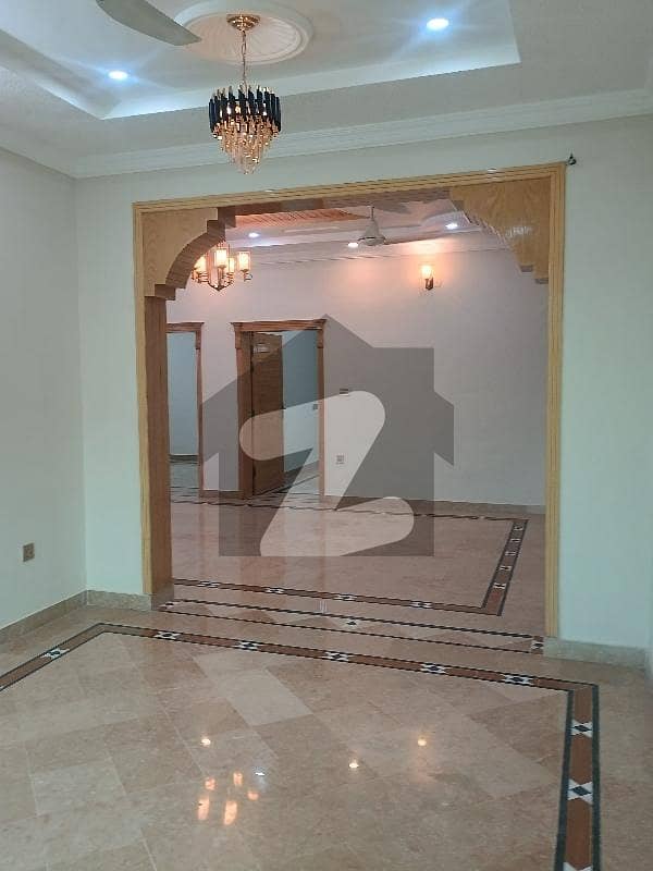 House Available For Sale In G-13 House Available For Sale In G-13
