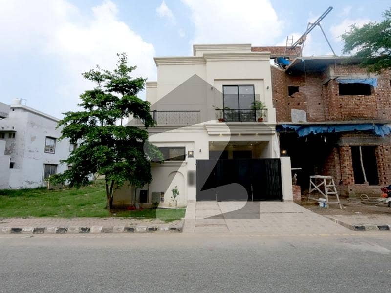 Brand New 5.2 Marla Modern House For Sale Lake City M7A Lahore Brand New 5.2 Marla Modern House For Sale Lake City M7A Lahore