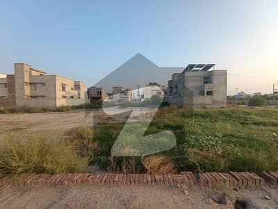 پنجاب سمال انڈسٹریز ملتان میں 10 مرلہ رہائشی پلاٹ 1.3 کروڑ میں برائے فروخت۔