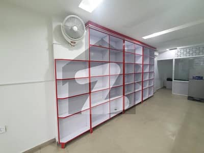 470sq-ft