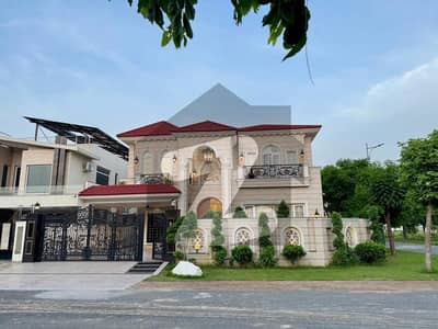 100% Original Ad 1 Kanal Corner Luxury 7 Bed House with Full Basement in DHA Phase 6 Block L