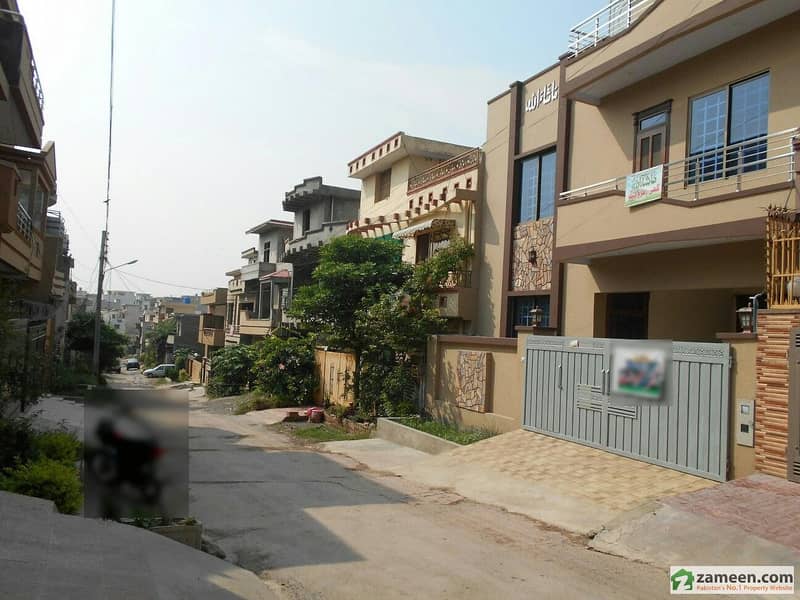 Double Storey House Is Available For Sale Satellite Town Block E