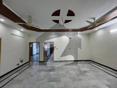Prominently-Located Lower Portion Available In G-13/3 For rent