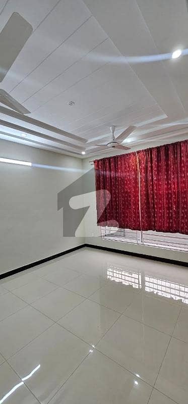 4 Marla Full House Prime Location for rent in G-13 4 Marla Full House Prime Location for rent in G-13