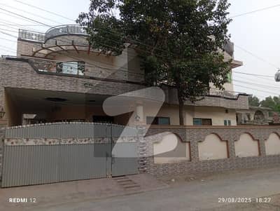 آفیسرز کالونی سرگودھا میں 2 کمروں کا 10 مرلہ بالائی پورشن 37.0 ہزار میں کرایہ پر دستیاب ہے۔