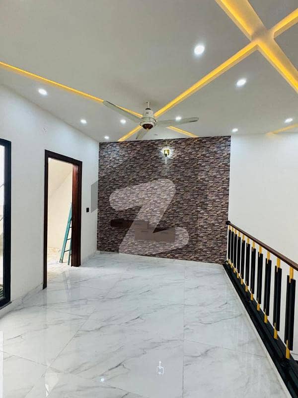 7 Marla Luxury House For Sale 7 Marla Luxury House For Sale