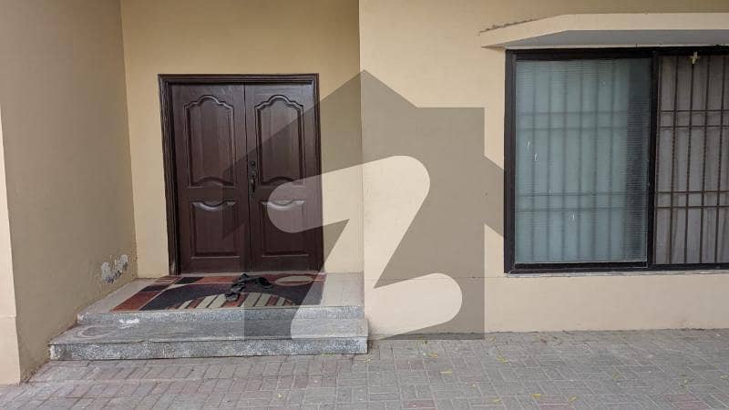 ELEGANT BUNGALOW AVAILABLE FOR SALE