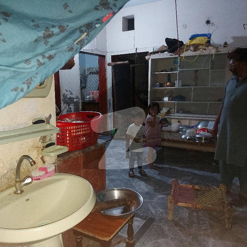Saprate 3 Bed 2 washroom Kitchen Ground Portion Saprate 3 Bed 2 washroom Kitchen Ground Portion