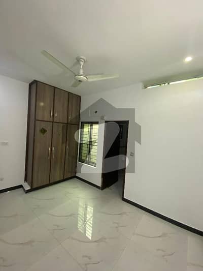 7 Marla Lower Portion For Rent