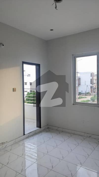 Elegant First-Floor Flat | 2 Bed | Park View | Open Kitchen & Lounge Elegant First-Floor Flat | 2 Bed | Park View | Open Kitchen & Lounge