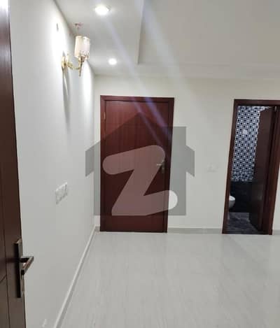 STUDIO LUXURY NON FURNISHED APARTMENT AVAILABLE FOR RENT AT PRIME LOCATION OF GULBERG GREEN ISLAMABAD STUDIO LUXURY NON FURNISHED APARTMENT AVAILABLE FOR RENT AT PRIME LOCATION OF GULBERG GREEN ISLAMABAD