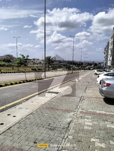 ڈی ایچ اے فیز 5 ۔ سیکٹر بی کمرشل زون ڈی ایچ اے ڈیفینس فیز 5,ڈی ایچ اے ڈیفینس,اسلام آباد میں 9 مرلہ کمرشل پلاٹ 15.0 کروڑ میں برائے فروخت۔