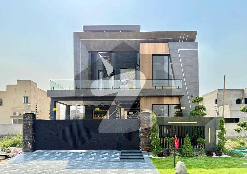 Luxury Top City 10 Marla House For Sale