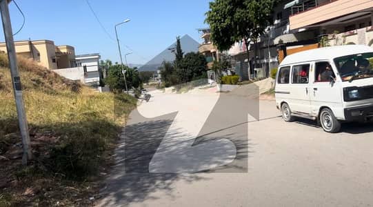 جی