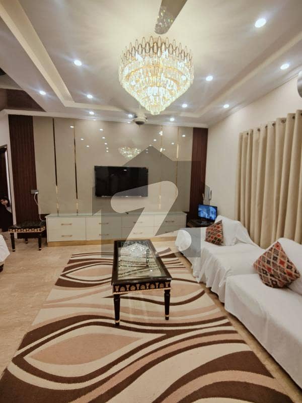 Luxurious 10 Marla House for Sale Luxurious 10 Marla House for Sale
