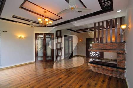 Brand New Type House For Rent Ready To Shift Very Hot Location On The 80 Fit Rood