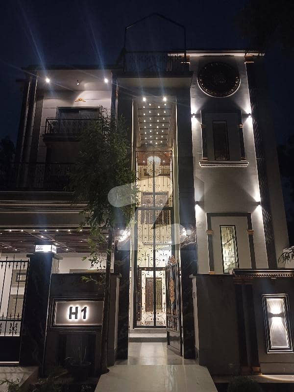10 Marla Classic Semi Furnished Near Imtiaz 10 Marla Classic Semi Furnished Near Imtiaz