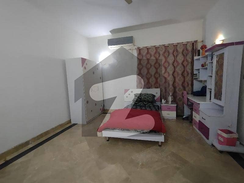 ڈی ایچ اے فیز 6 ڈی ایچ اے ڈیفینس,کراچی میں 3 کمروں کا 1 کنال بالائی پورشن 1.6 لاکھ میں کرایہ پر دستیاب ہے۔ ڈی ایچ اے فیز 6 ڈی ایچ اے ڈیفینس,کراچی میں 3 کمروں کا 1 کنال بالائی پورشن 1.6 لاکھ میں کرایہ پر دستیاب ہے۔