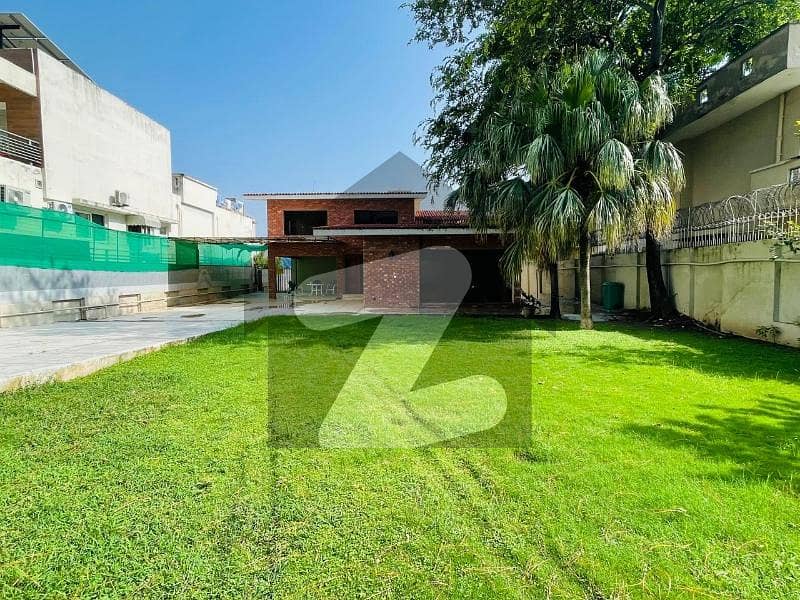 New House 4 Bedroom Available For Rent In F-6 New House 4 Bedroom Available For Rent In F-6