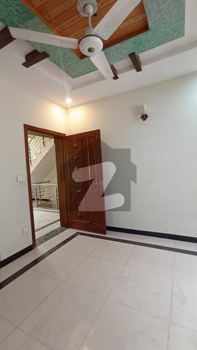 4 Marla Full House For Rent in G. 13/1 4 Marla Full House For Rent in G. 13/1