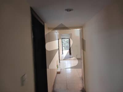 G-10 Size 600 Upper Portion marble 3 Beds Rent 130000 Real Pic