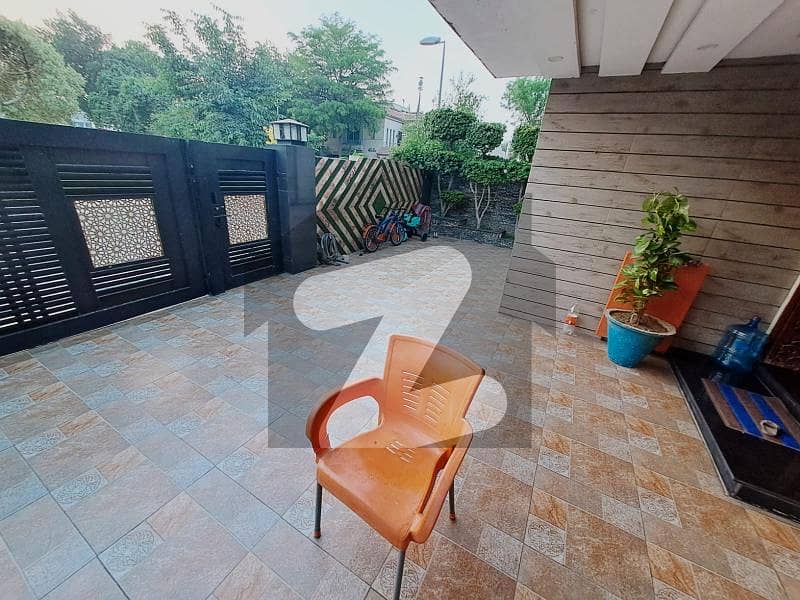10 Marla Just Like Brand New Park Facing House for Sale, Sector C, Bahria Town Lahore 10 Marla Just Like Brand New Park Facing House for Sale, Sector C, Bahria Town Lahore