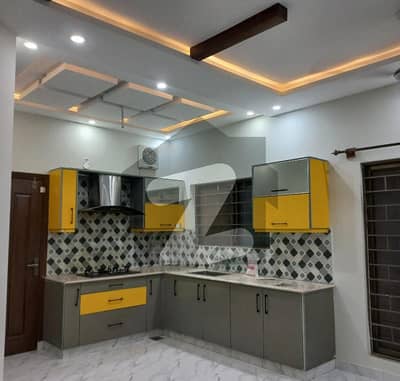 Corner 05 Marla Double Unit House For Rent