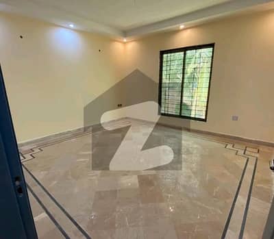 Prime Location House Of 200 Square Yards Is Available In Contemporary Neighborhood Of Federal B Area