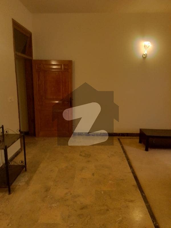 UPPER PORTION LIKE INDEPENDENT BUNGALOW UPPER PORTION LIKE INDEPENDENT BUNGALOW