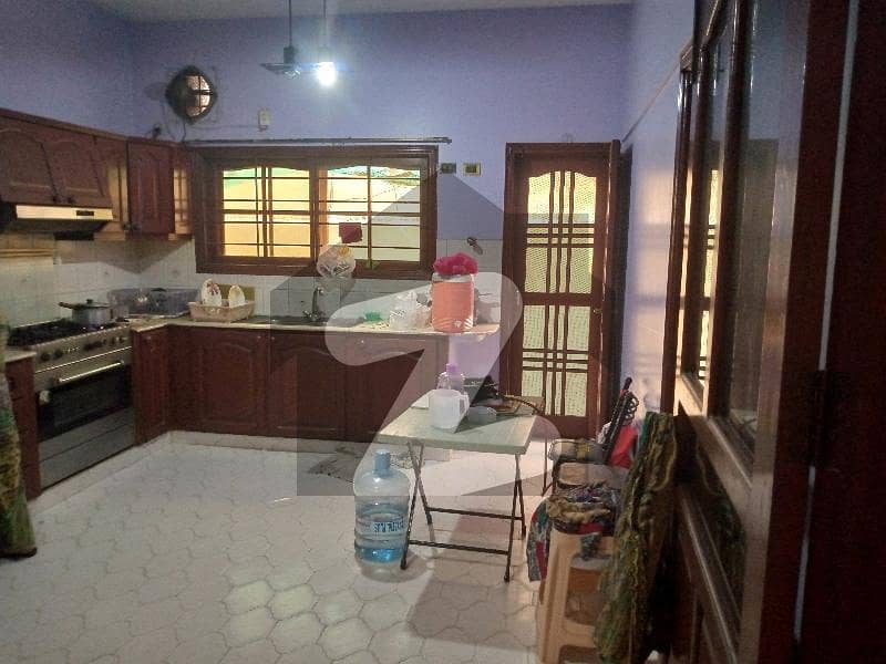 BUNGALOW FOR SALL PHASE 6 STREET MASJID