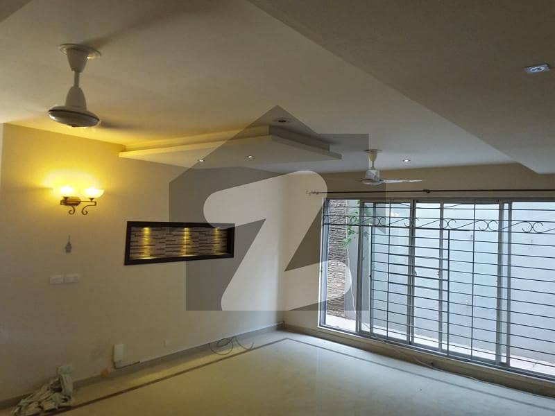 60*90 0pen Besement Sprate Gate For Rent In D-12 60*90 0pen Besement Sprate Gate For Rent In D-12