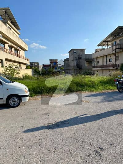 Club City Bahria Town Plot For Sale