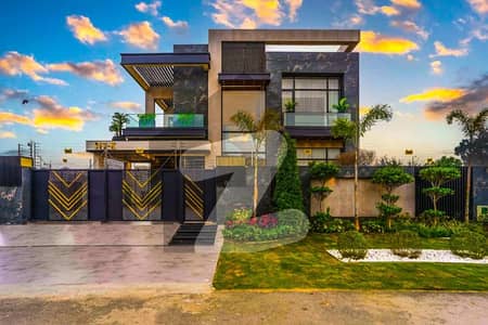 ڈی ایچ اے فیز 6 - بلاک ایچ فیز 6,ڈیفنس (ڈی ایچ اے),لاہور میں 5 کمروں کا 1 کنال مکان 9.25 کروڑ میں برائے فروخت۔