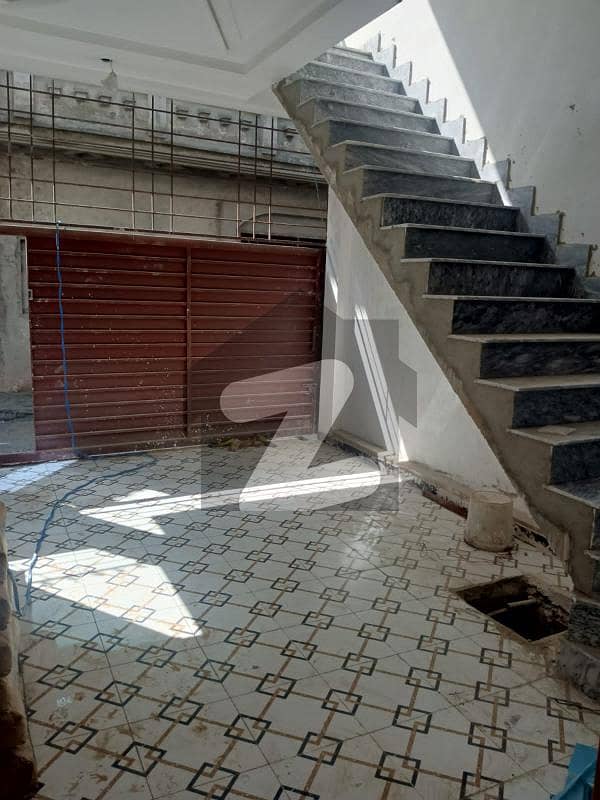 میسرائل روڈ راولپنڈی میں 4 کمروں کا 6 مرلہ مکان 1.5 کروڑ میں برائے فروخت۔