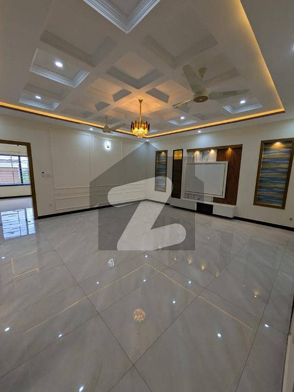 Gulberg Residencia 10 Marla Upper Floor