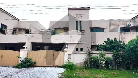 House For Sale in Askari 10 Lahore Cantt.