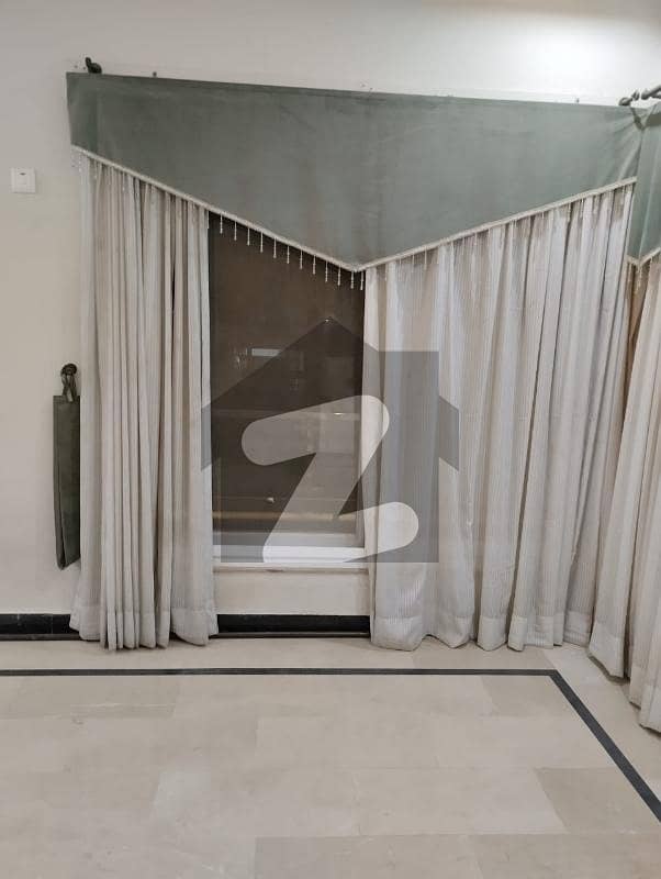 upper portion for Rent