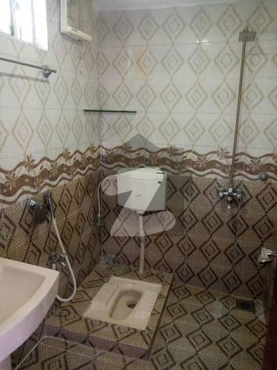 1st floor flat far rent