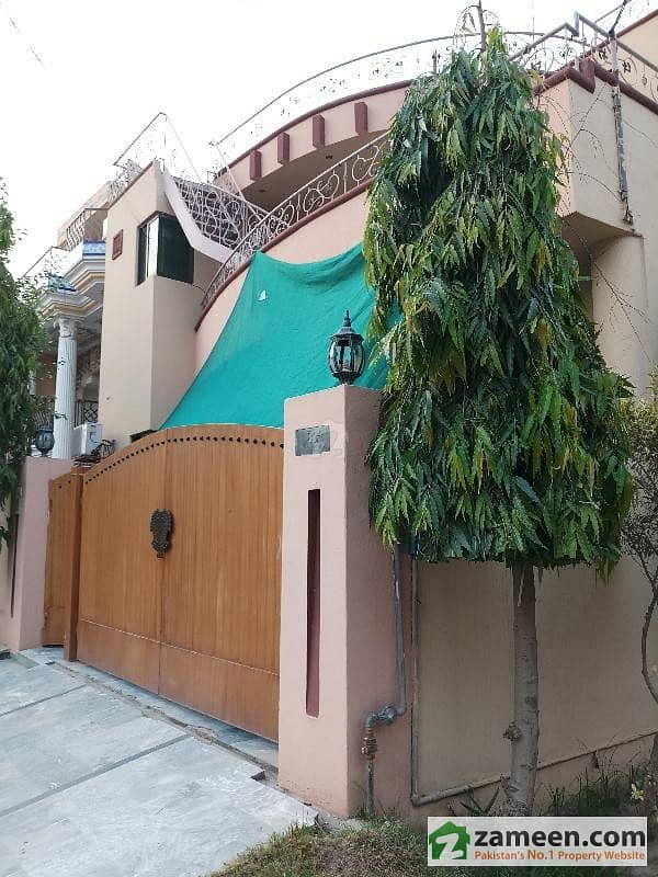 10 Marla Corner House In Canal View Lahore