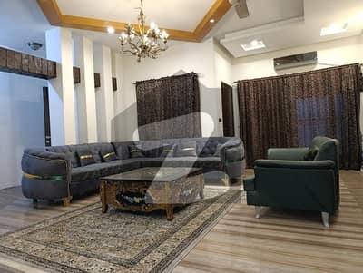 20 Marla 6 Bedrooms House For Rent Fully Furnished